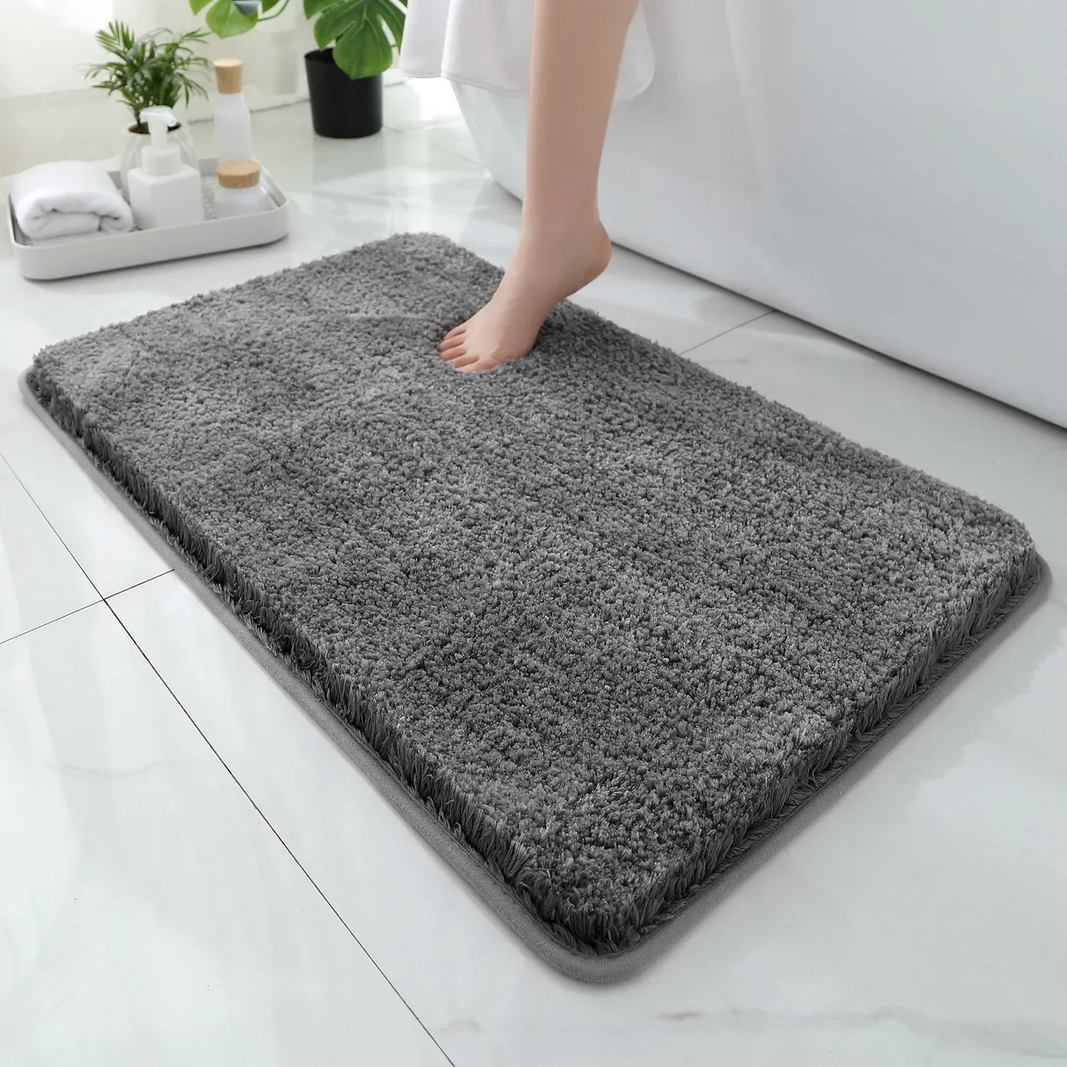 Rounded and thickened bathroom floor mat, bathtub absorbent mat, plush material, anti slip foot mat, entrance door mat, bathroom