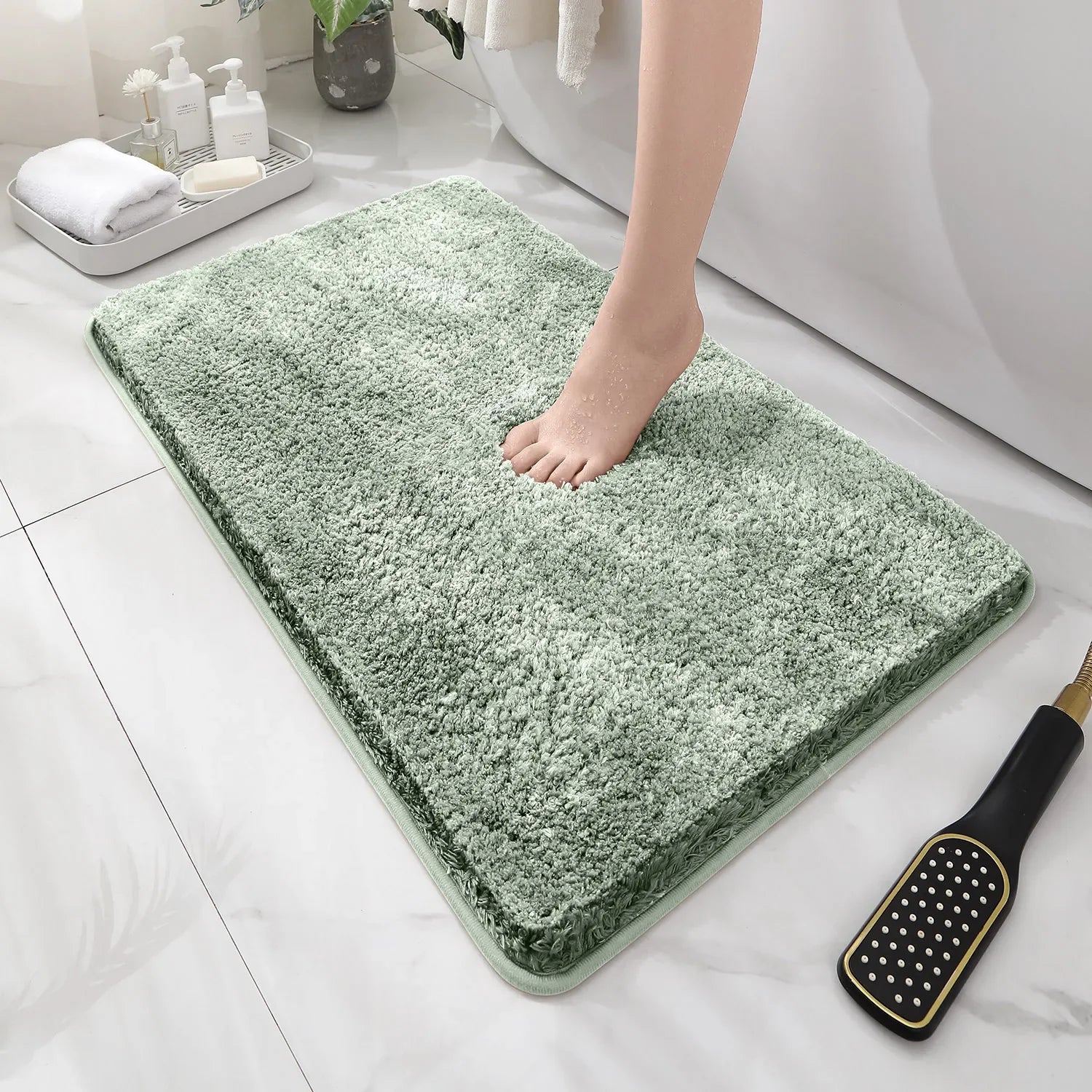 Rounded and thickened bathroom floor mat, bathtub absorbent mat, plush material, anti slip foot mat, entrance door mat, bathroom