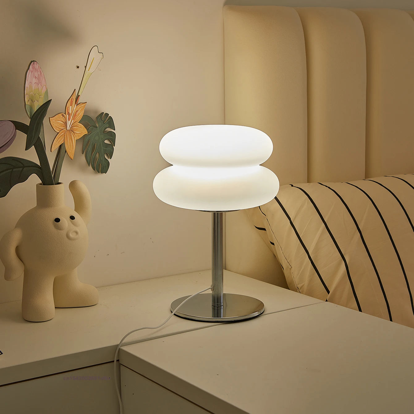 Lamp bedside table plastic lampshade LED lamps mushroom table lamp USB Plug 9-level brightness dimming ambient light
