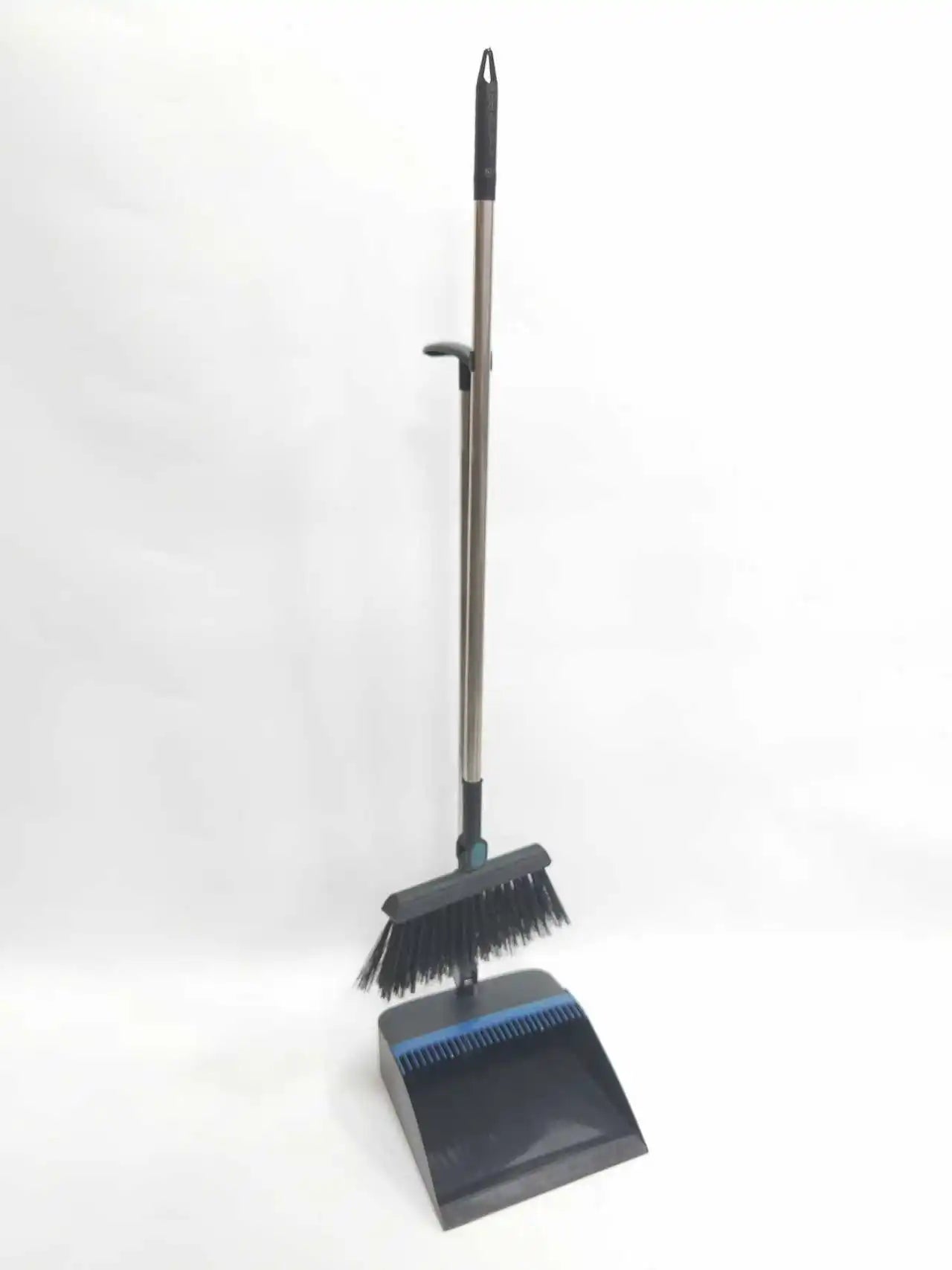 Household Broom & Dustpan Set – Foldable Garbage Shovel with Comb Teeth & 45° Angled Brush Head for Floor Sweeping