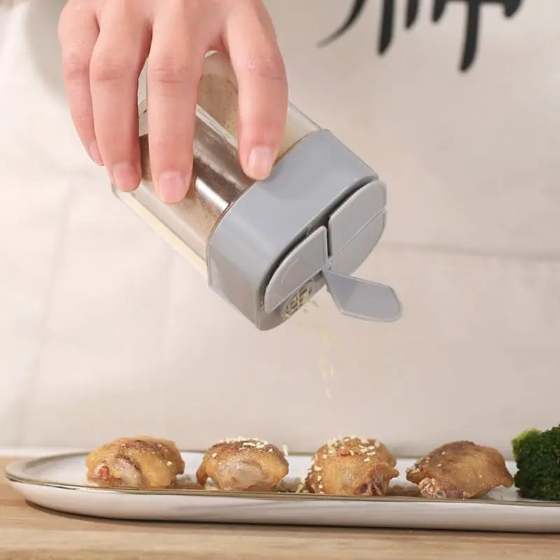 4-In-1 Transparent Spice Dispenser Jar with Lids 4 Compartment Seasoning Container Outdoor Cooking Restaurant Kitchen Containers