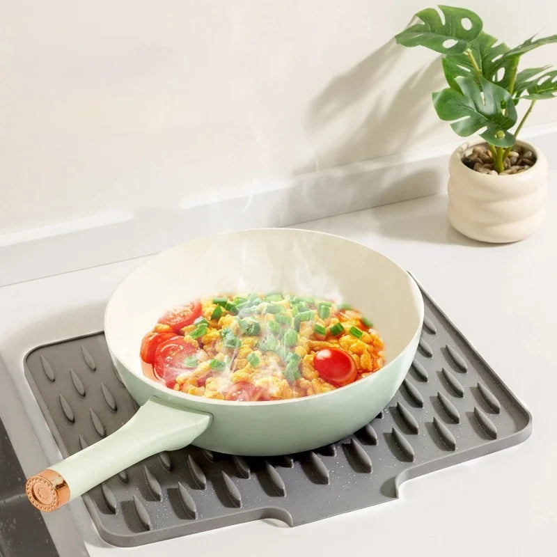 Silicone Dish Drying Mat for Kitchen – Non-Slip Sloped Drain Mat, Heat-Resistant Pot Pad & Fruit Drain Mat (32x40cm)